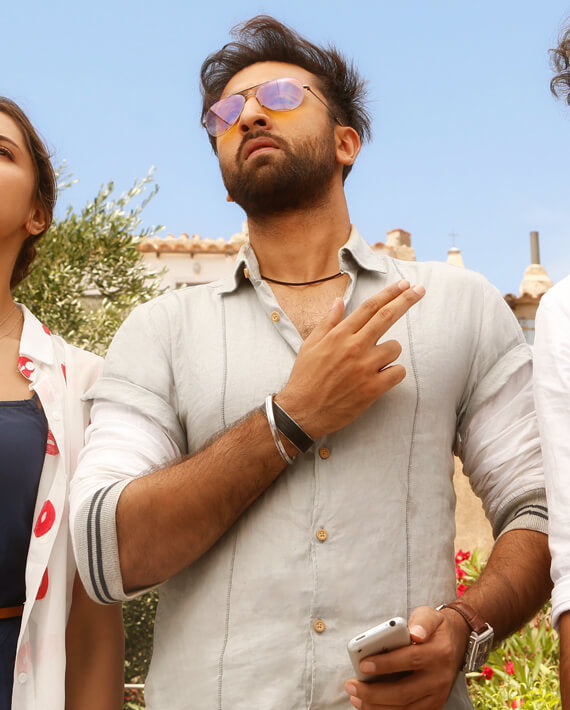 Here's how to wear a casual shirt like Ranbir Kapoor in Tamasha